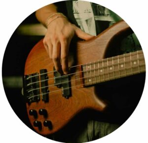Bass guitar lessons tile