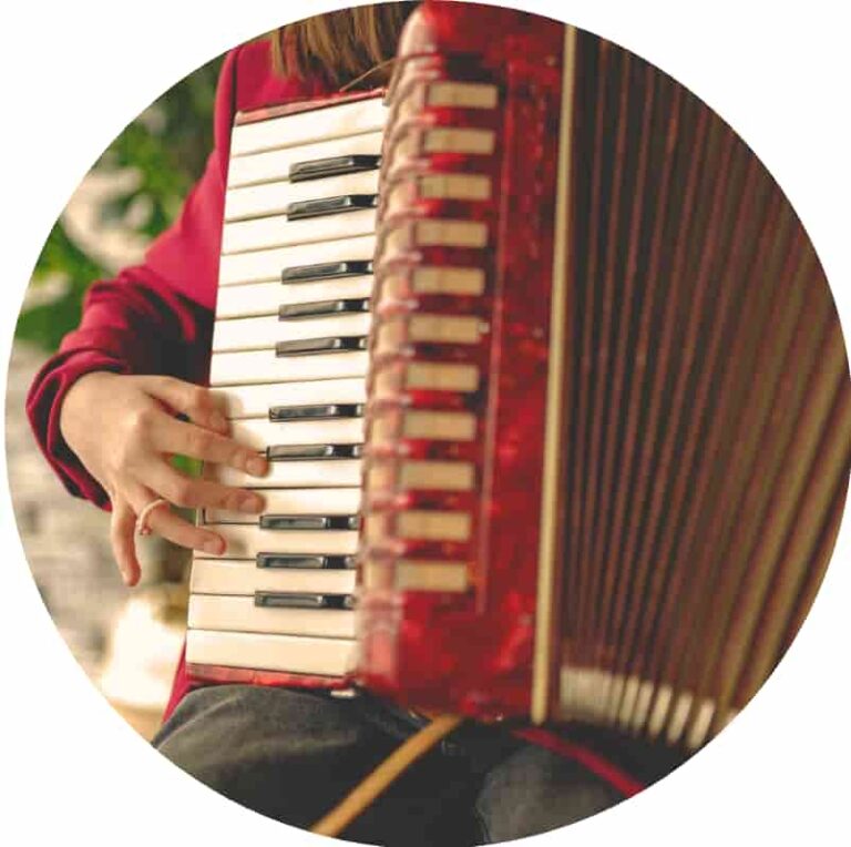 Accordion lessons tile