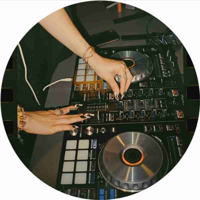 Dj lessons tile