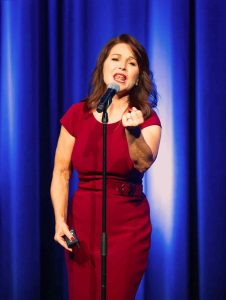 Elisa, singing teacher